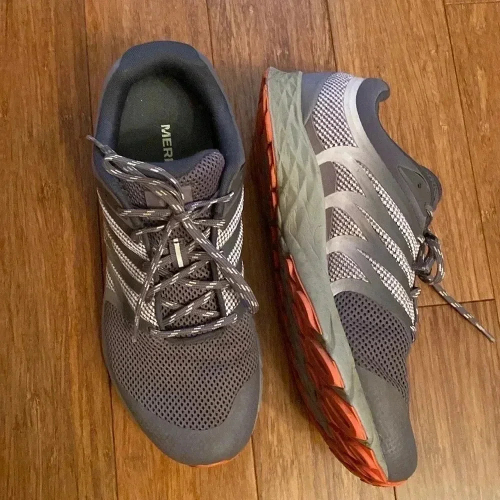 Merrell women’s sneakers - size 10 - J135290- gray/purple